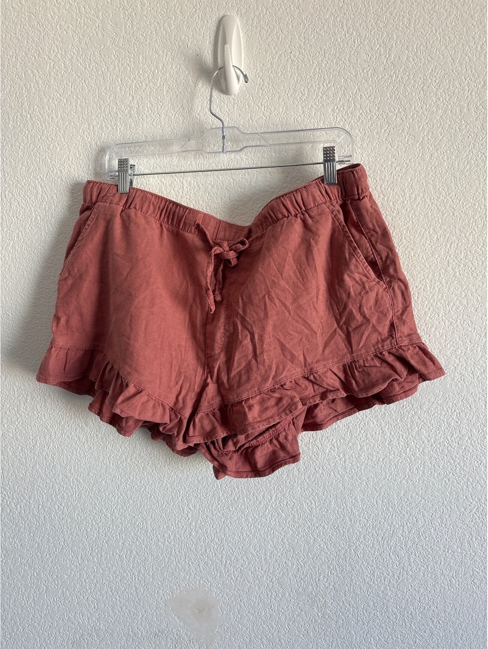 American Eagle Outfitters Women's Rust Ruffle Hem Stretch Shorts Size Large